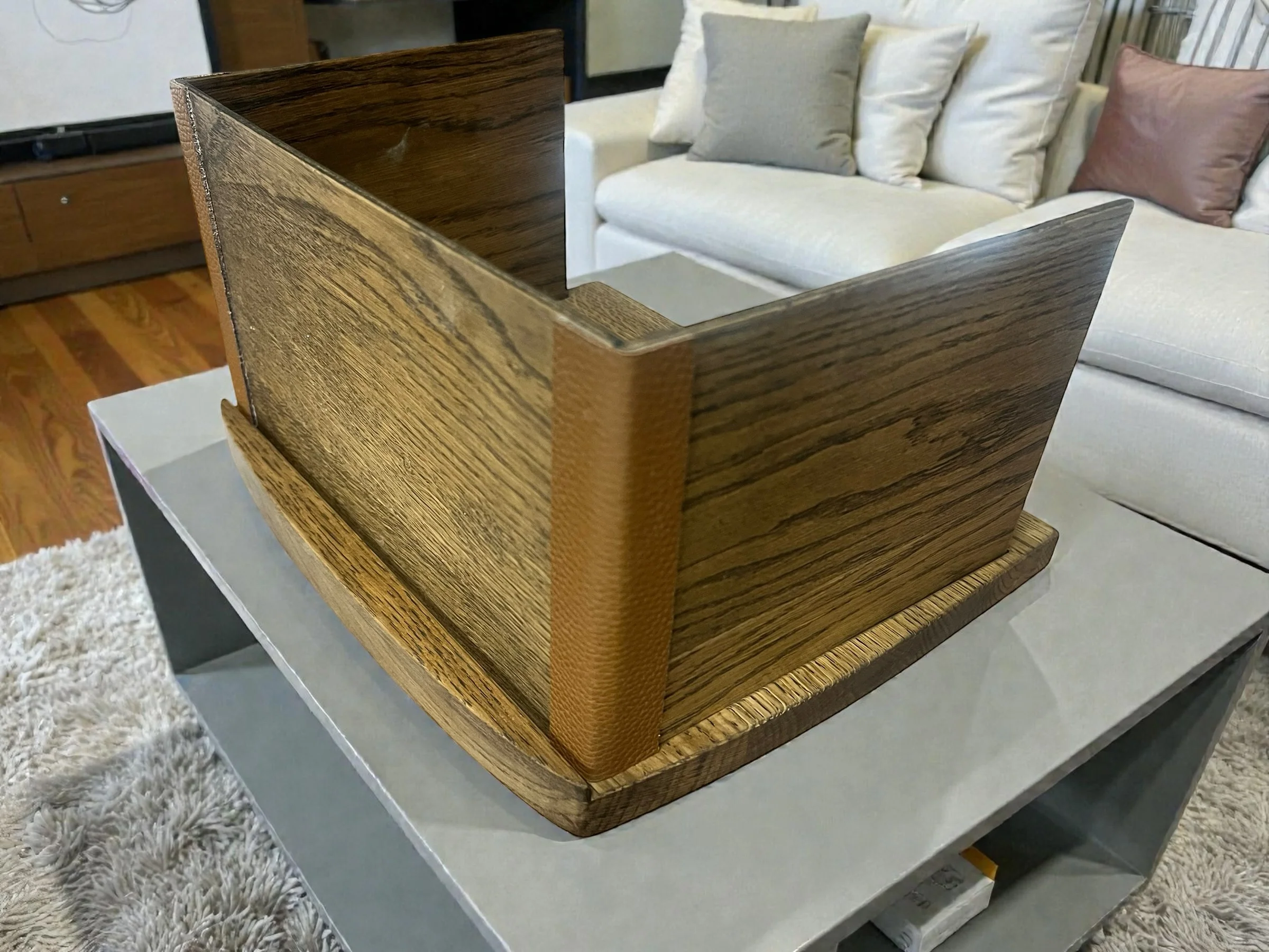Double-Sided Player Screen Shelf